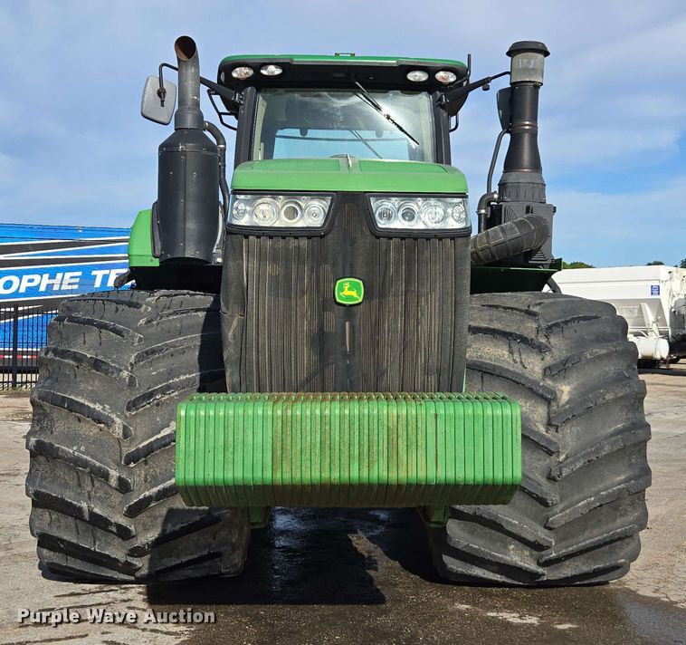 image for item EE0041 2017 John Deere 9470R Scraper Special 4WD tractor