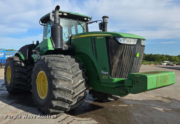 image for item EE0041 2017 John Deere 9470R Scraper Special 4WD tractor