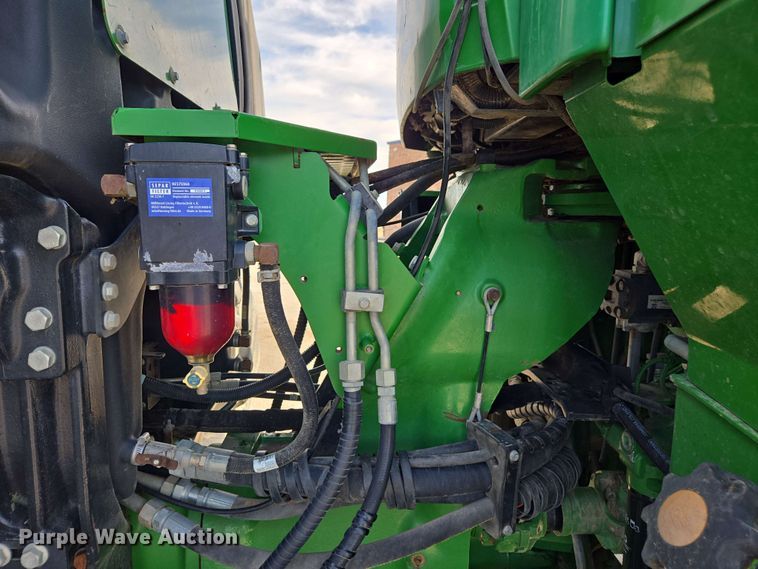 image for item EE0041 2017 John Deere 9470R Scraper Special 4WD tractor