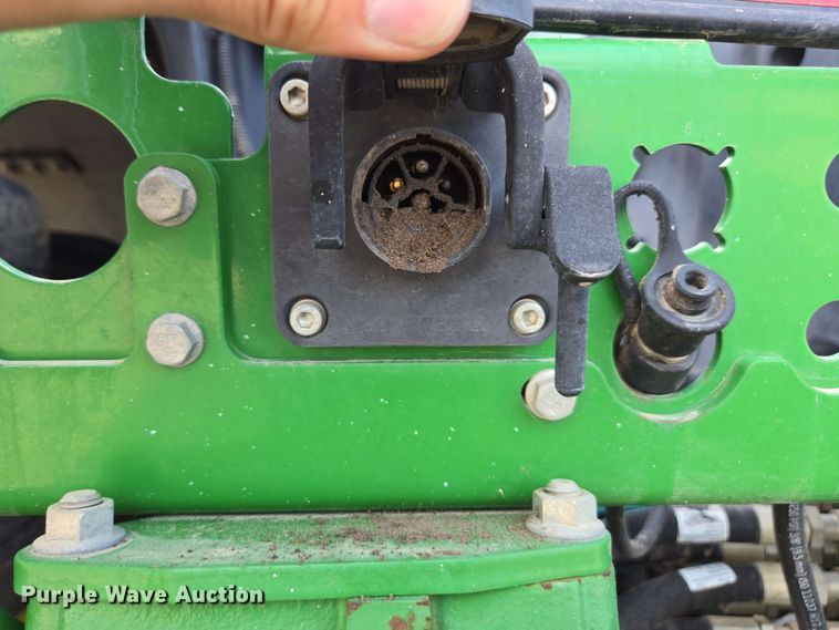 image for item EE0041 2017 John Deere 9470R Scraper Special 4WD tractor