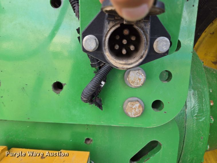 image for item EE0041 2017 John Deere 9470R Scraper Special 4WD tractor