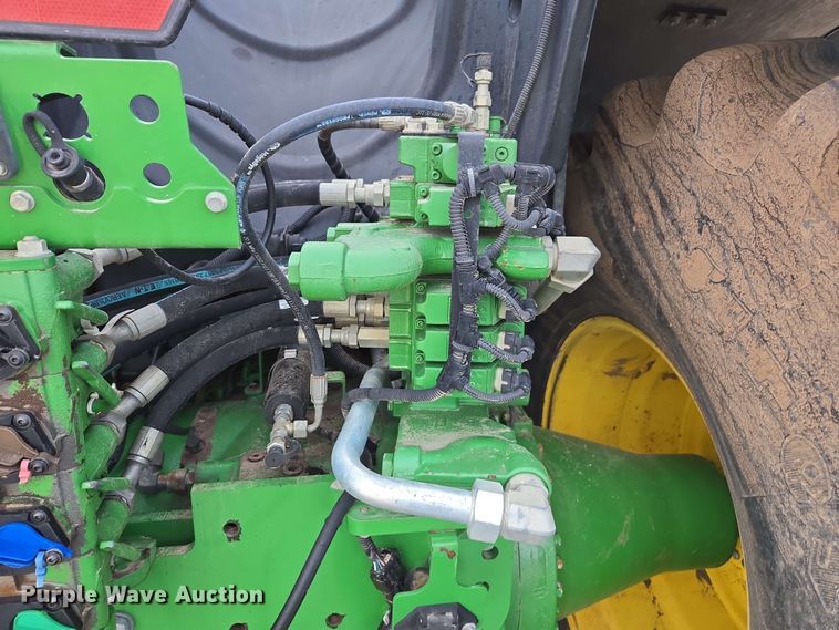 image for item EE0041 2017 John Deere 9470R Scraper Special 4WD tractor