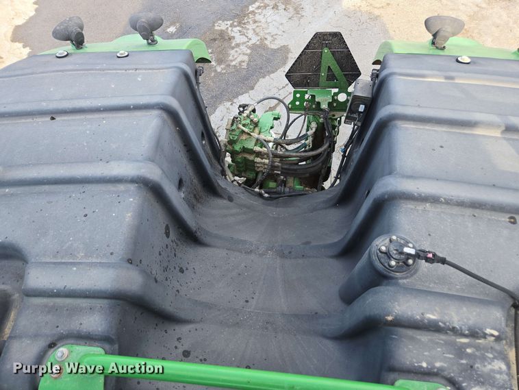 image for item EE0041 2017 John Deere 9470R Scraper Special 4WD tractor