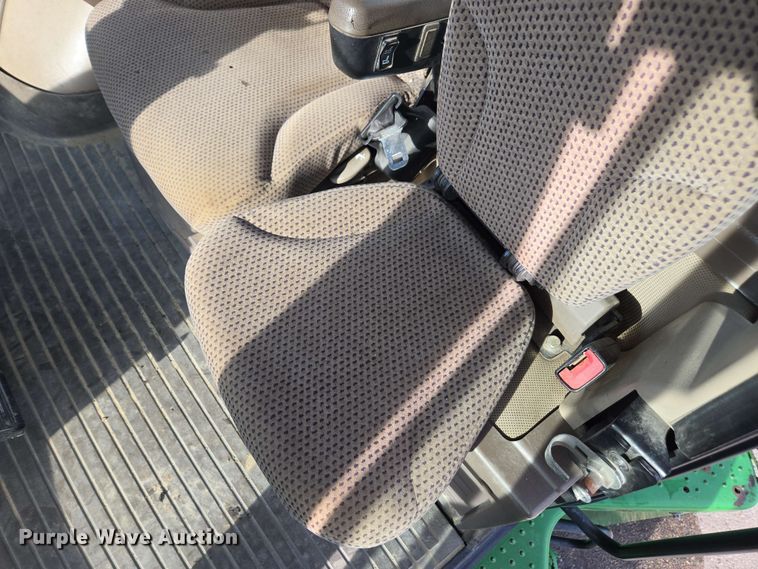 image for item EE0041 2017 John Deere 9470R Scraper Special 4WD tractor