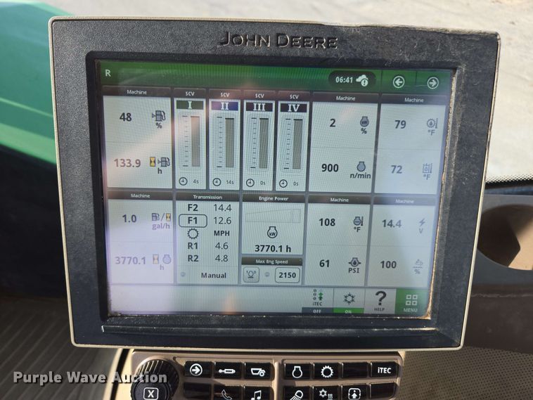 image for item EE0041 2017 John Deere 9470R Scraper Special 4WD tractor