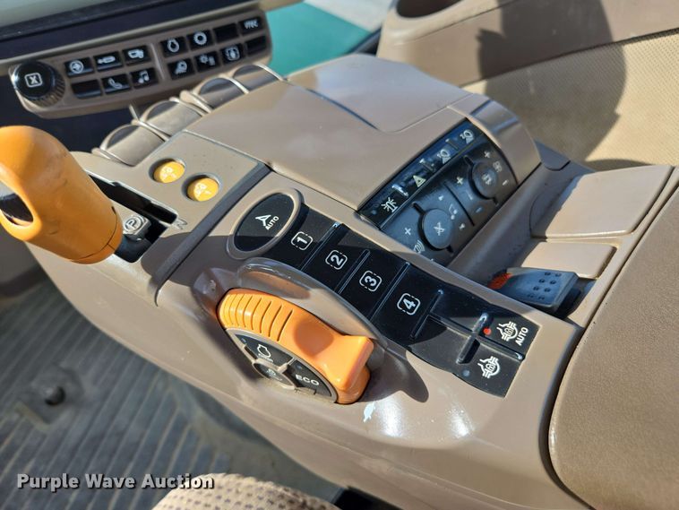 image for item EE0041 2017 John Deere 9470R Scraper Special 4WD tractor