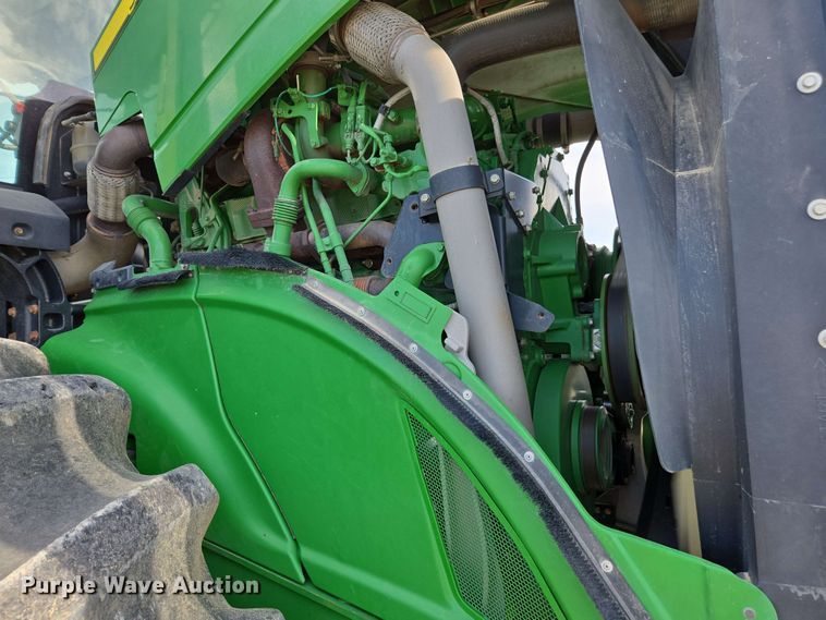 image for item EE0041 2017 John Deere 9470R Scraper Special 4WD tractor