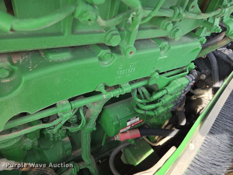 image for item EE0041 2017 John Deere 9470R Scraper Special 4WD tractor