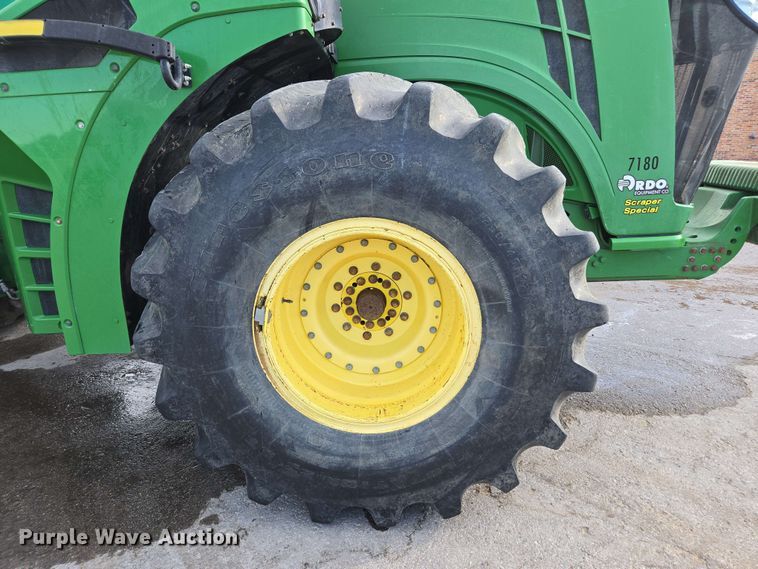 image for item EE0041 2017 John Deere 9470R Scraper Special 4WD tractor