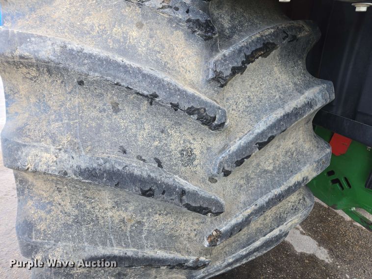 image for item EE0041 2017 John Deere 9470R Scraper Special 4WD tractor