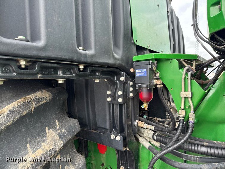 image for item EE0042 2018 John Deere 9470R Scraper Special 4WD tractor