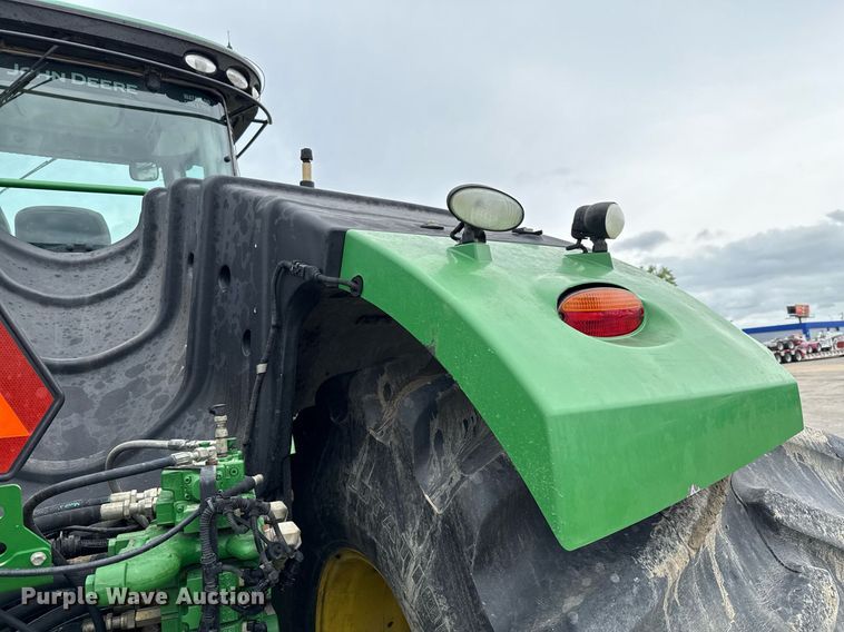 image for item EE0042 2018 John Deere 9470R Scraper Special 4WD tractor