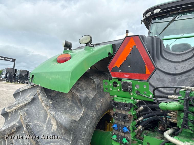 image for item EE0042 2018 John Deere 9470R Scraper Special 4WD tractor