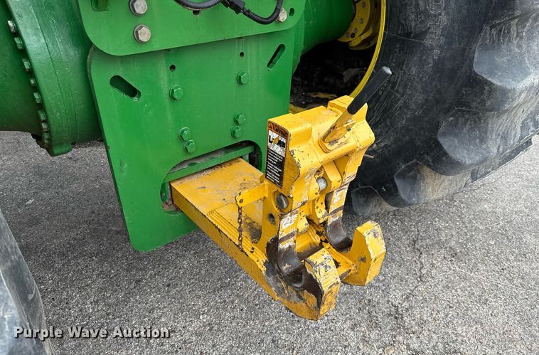 image for item EE0042 2018 John Deere 9470R Scraper Special 4WD tractor