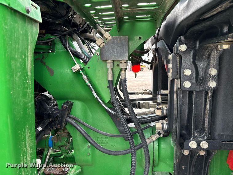 image for item EE0042 2018 John Deere 9470R Scraper Special 4WD tractor