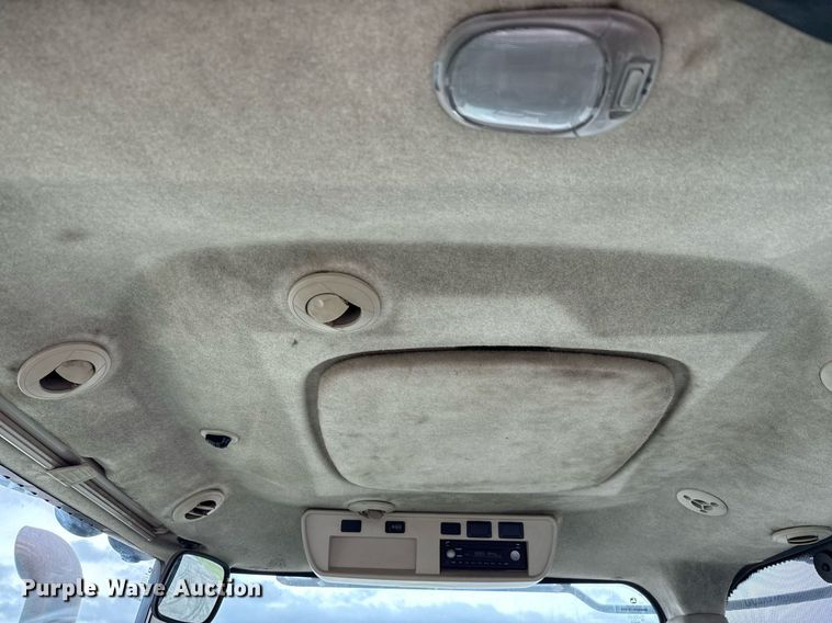 image for item EE0042 2018 John Deere 9470R Scraper Special 4WD tractor