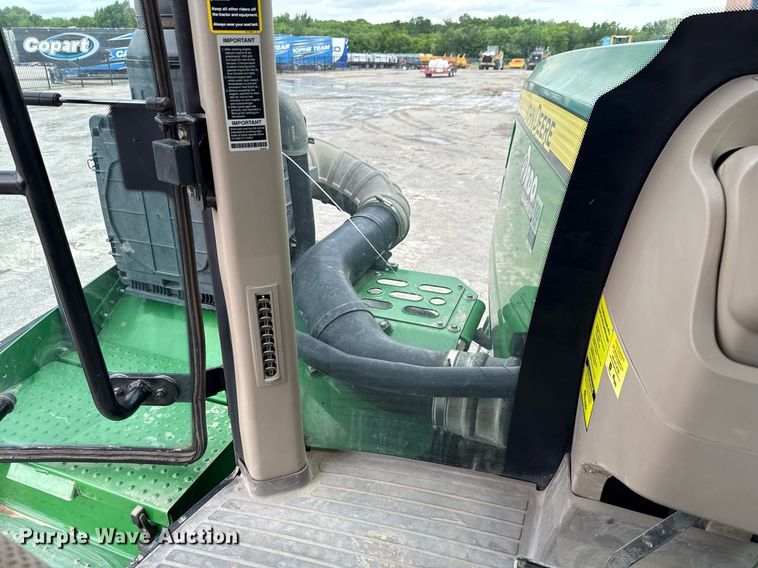 image for item EE0042 2018 John Deere 9470R Scraper Special 4WD tractor