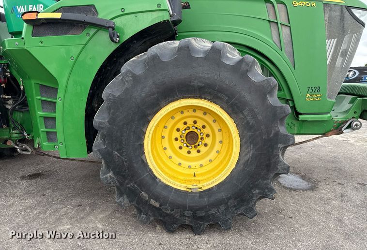 image for item EE0042 2018 John Deere 9470R Scraper Special 4WD tractor