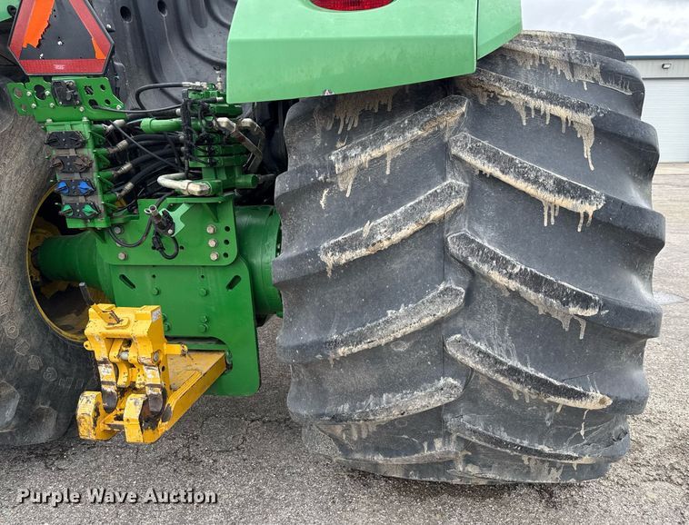 image for item EE0042 2018 John Deere 9470R Scraper Special 4WD tractor