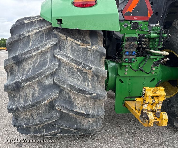 image for item EE0042 2018 John Deere 9470R Scraper Special 4WD tractor