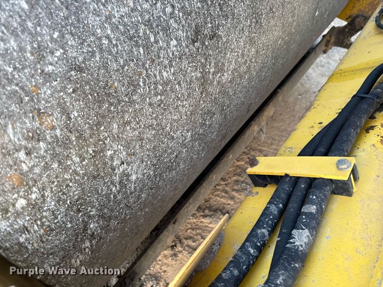 image for item EE0043 2018 Bomag BW 211 D-5 single drum vibratory roller