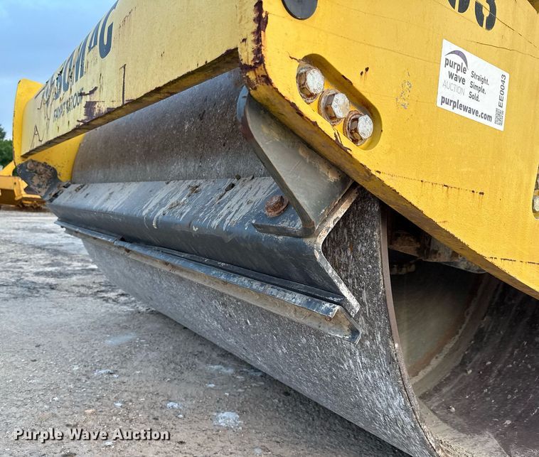 image for item EE0043 2018 Bomag BW 211 D-5 single drum vibratory roller