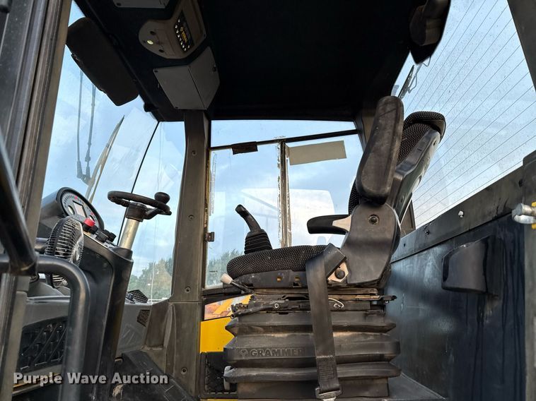 image for item EE0043 2018 Bomag BW 211 D-5 single drum vibratory roller