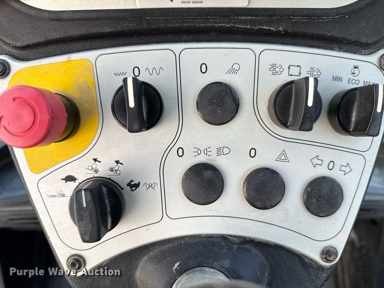 image for item EE0043 2018 Bomag BW 211 D-5 single drum vibratory roller