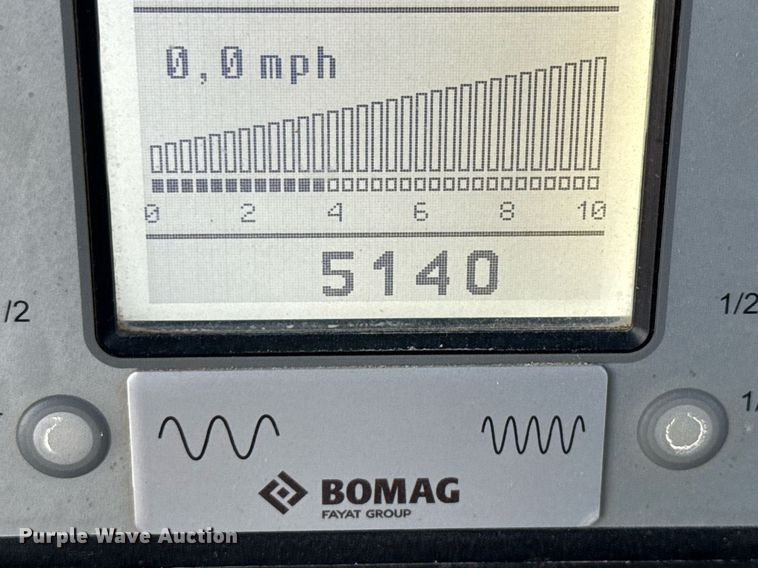 image for item EE0043 2018 Bomag BW 211 D-5 single drum vibratory roller