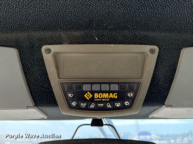 image for item EE0043 2018 Bomag BW 211 D-5 single drum vibratory roller