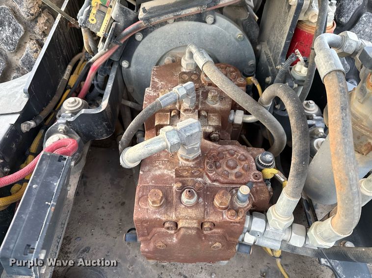 image for item EE0043 2018 Bomag BW 211 D-5 single drum vibratory roller