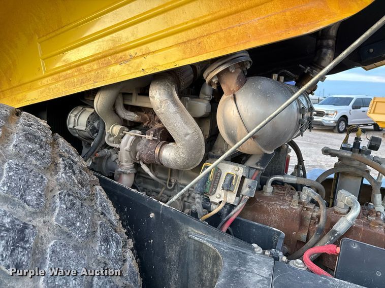 image for item EE0043 2018 Bomag BW 211 D-5 single drum vibratory roller