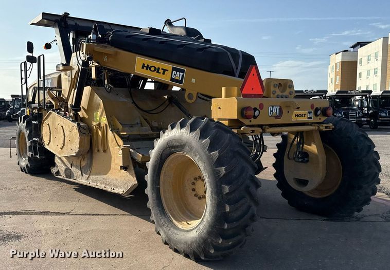 image for item EE0044 2020 Caterpillar RM400 reclaimer