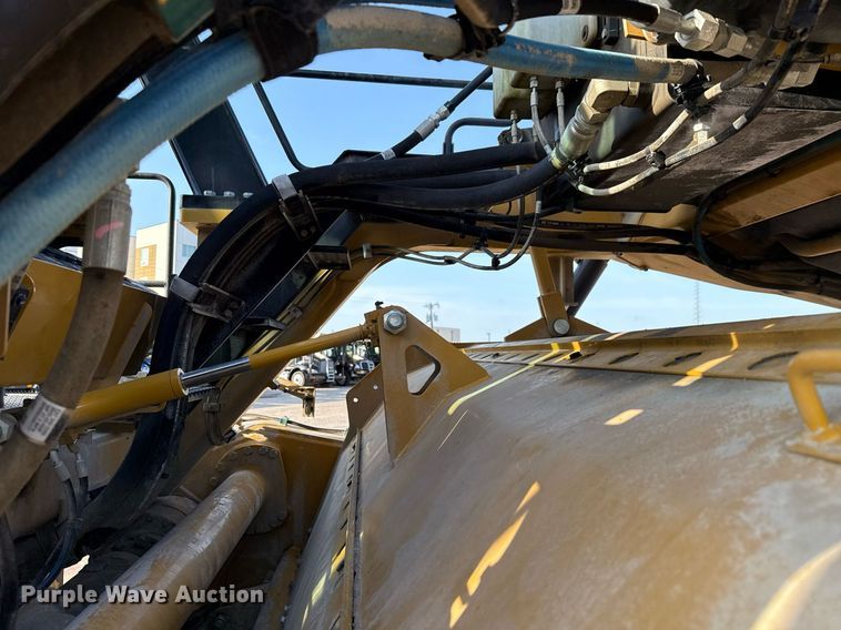 image for item EE0044 2020 Caterpillar RM400 reclaimer