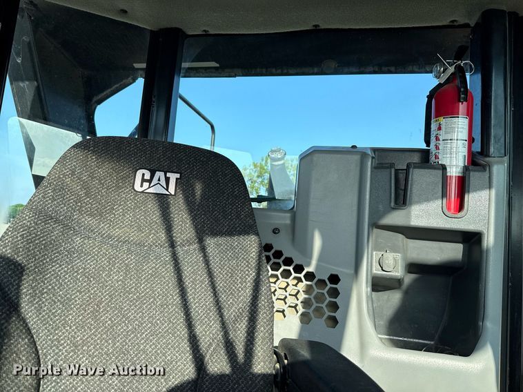 image for item EE0044 2020 Caterpillar RM400 reclaimer