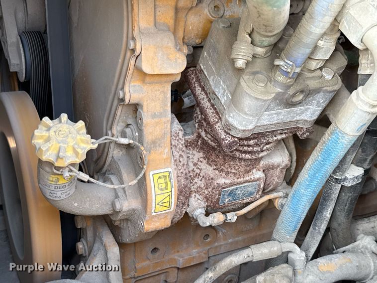 image for item EE0044 2020 Caterpillar RM400 reclaimer