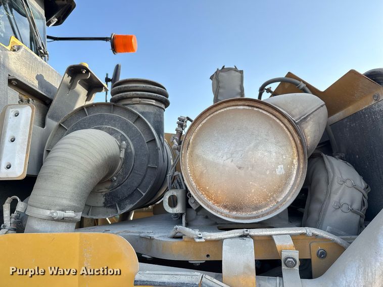 image for item EE0044 2020 Caterpillar RM400 reclaimer