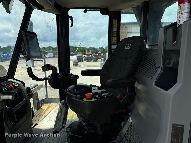 image for item EE0045 2020 Caterpillar RM400 reclaimer