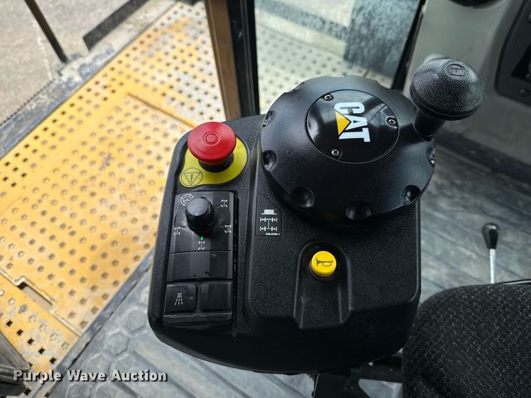 image for item EE0045 2020 Caterpillar RM400 reclaimer