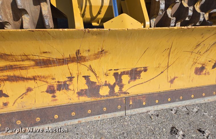 image for item EE0046 2001 Caterpillar 815F soil compactor