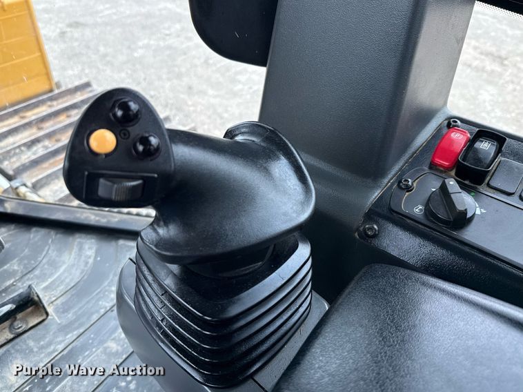 image for item EE0047 2023 Caterpillar D4 LGP dozer