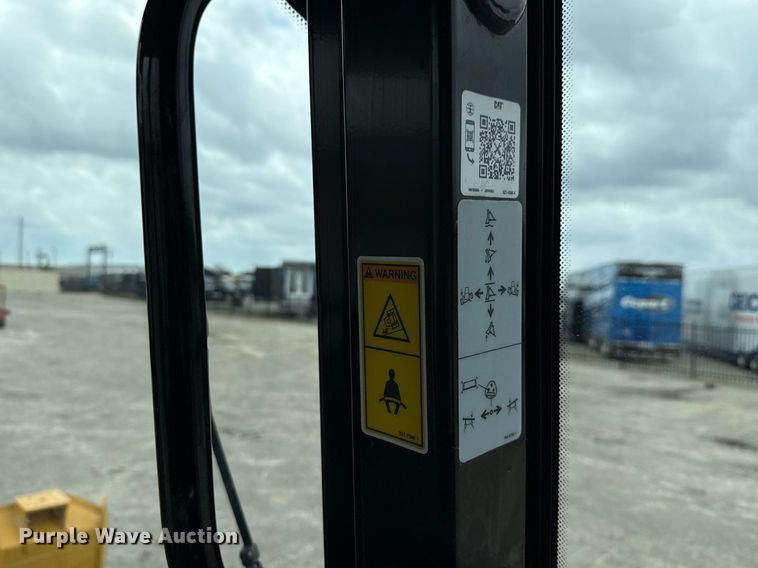 image for item EE0047 2023 Caterpillar D4 LGP dozer