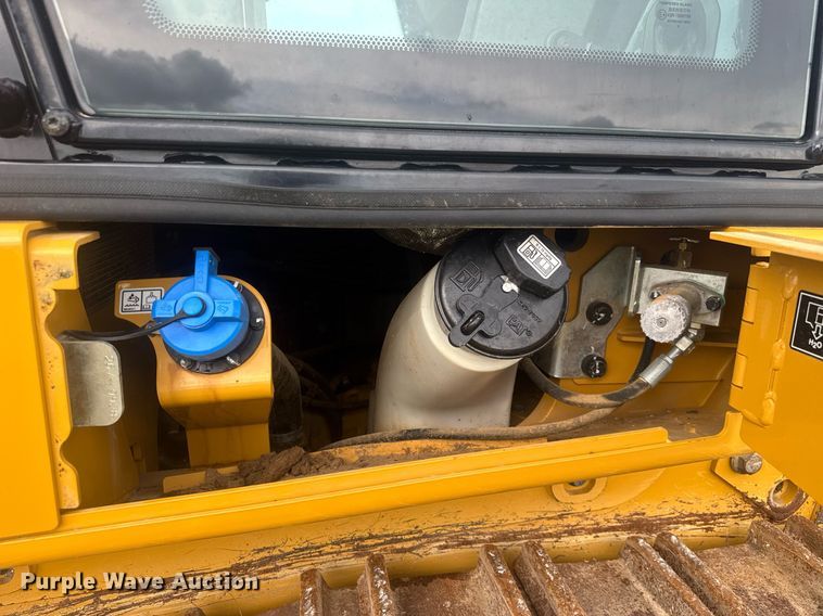 image for item EE0048 2023 Caterpillar 963 track loader