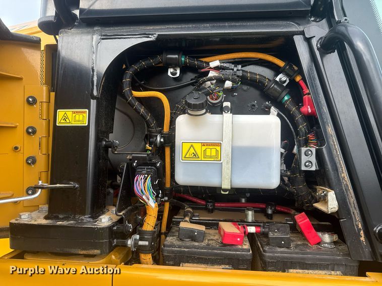 image for item EE0048 2023 Caterpillar 963 track loader