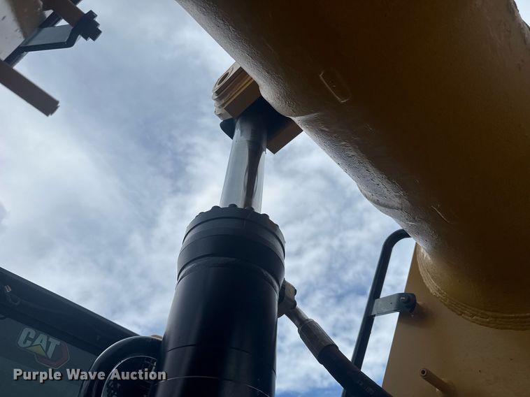 image for item EE0048 2023 Caterpillar 963 track loader