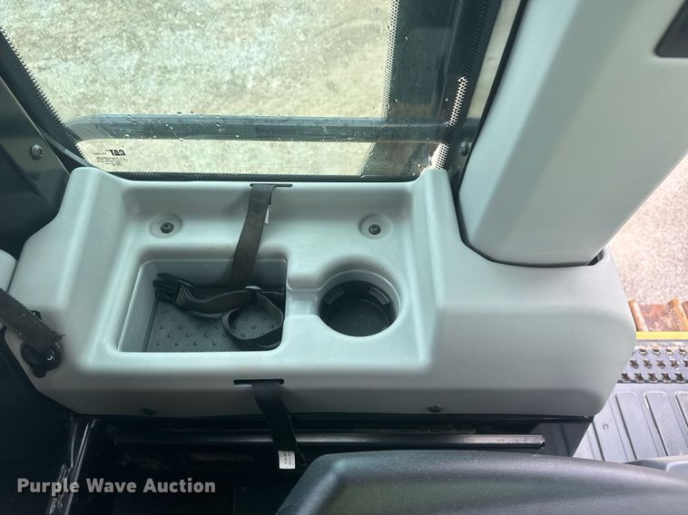 image for item EE0048 2023 Caterpillar 963 track loader