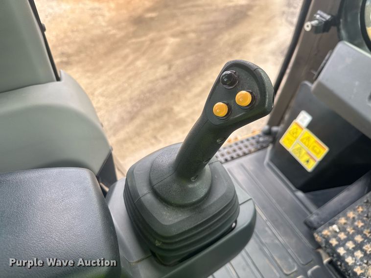 image for item EE0048 2023 Caterpillar 963 track loader