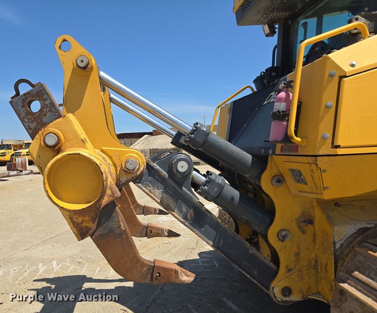 image for item EE0049 2019 John Deere 950K LGP dozer