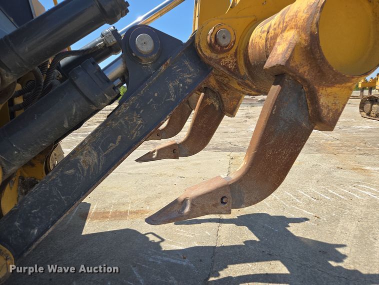 image for item EE0049 2019 John Deere 950K LGP dozer