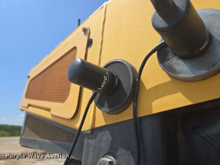 image for item EE0049 2019 John Deere 950K LGP dozer